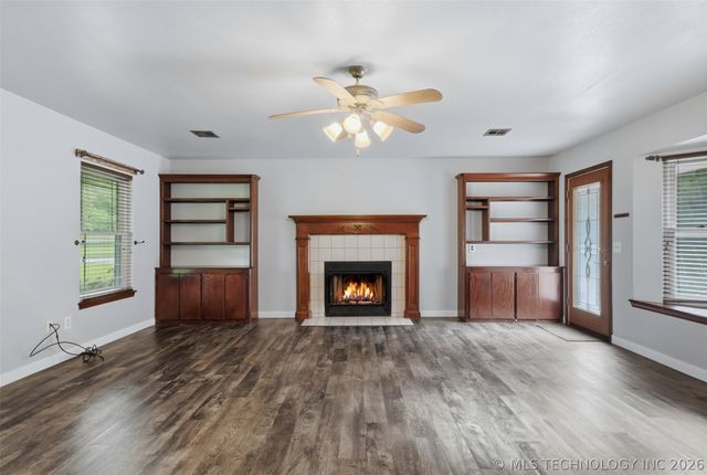 18055 S Creekside Drive, Claremore, OK 74017