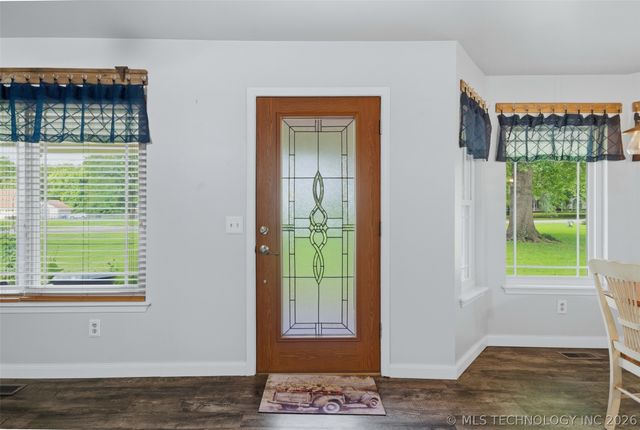 18055 S Creekside Drive, Claremore, OK 74017