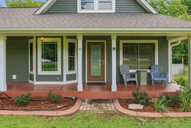 18055 S Creekside Drive, Claremore, OK 74017