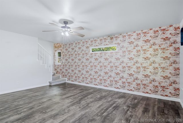 18055 S Creekside Drive, Claremore, OK 74017