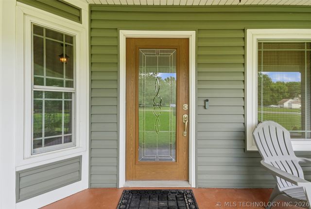 18055 S Creekside Drive, Claremore, OK 74017
