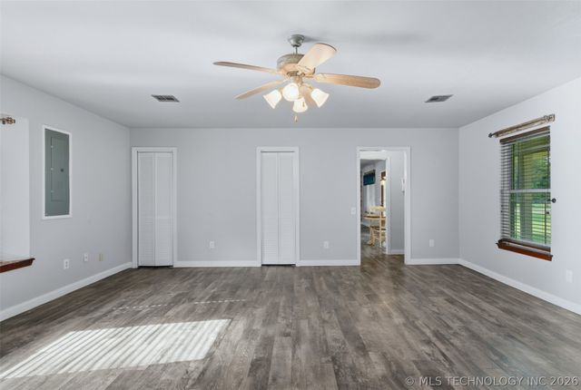 18055 S Creekside Drive, Claremore, OK 74017