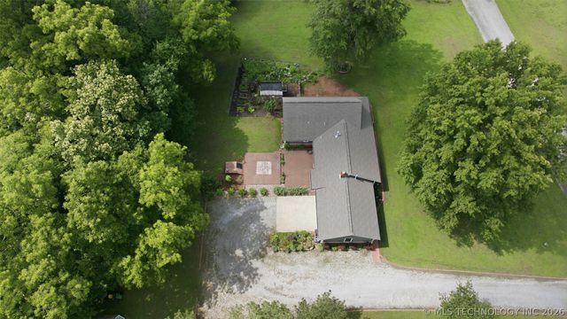18055 S Creekside Drive, Claremore, OK 74017