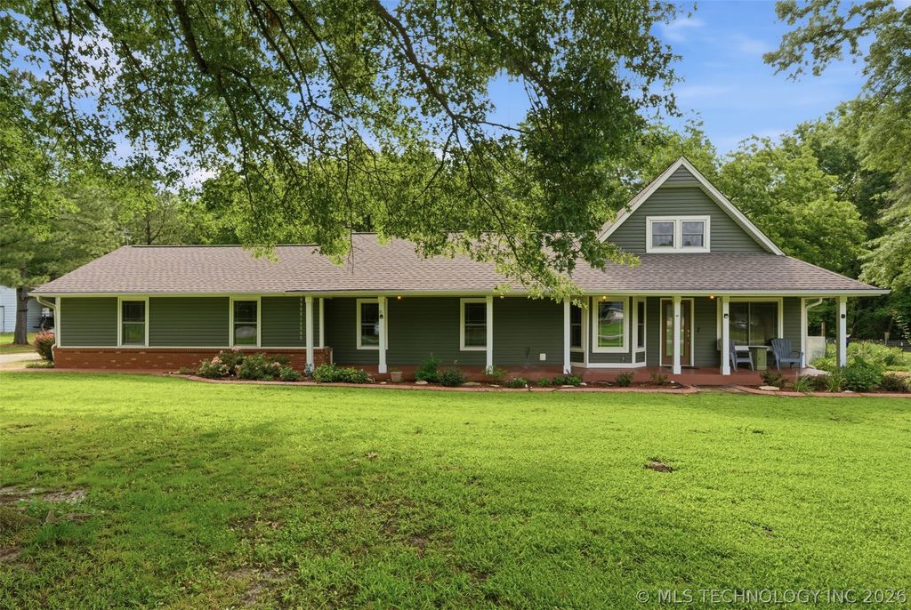 18055 S Creekside Drive, Claremore, OK 74017