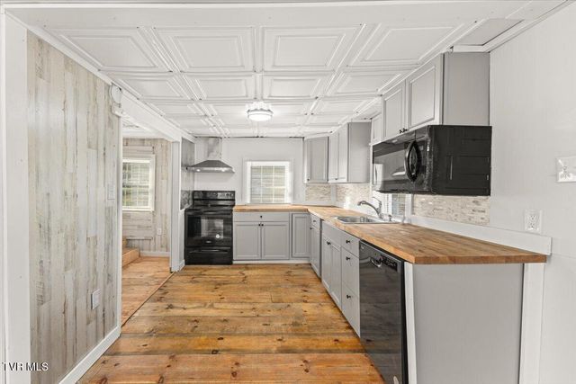 455 Westin Drive, Bristol, VA 24201