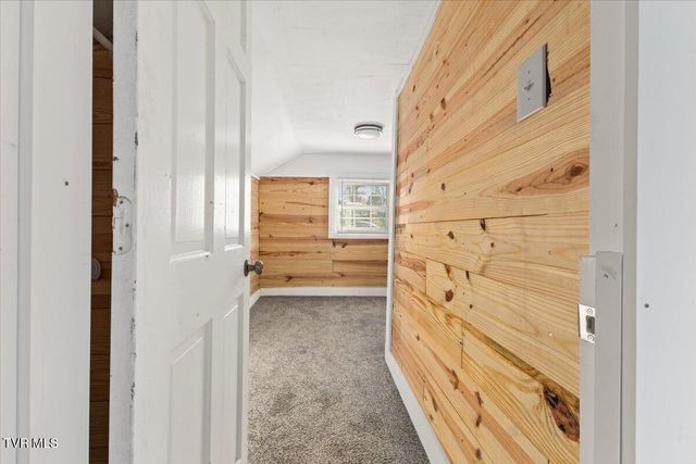 455 Westin Drive, Bristol, VA 24201