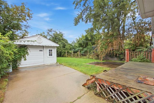 1073 Eastwood Street, Inkster, MI 48141
