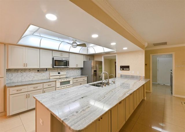 13907 WELLESFORD WAY, Tampa, FL 33624