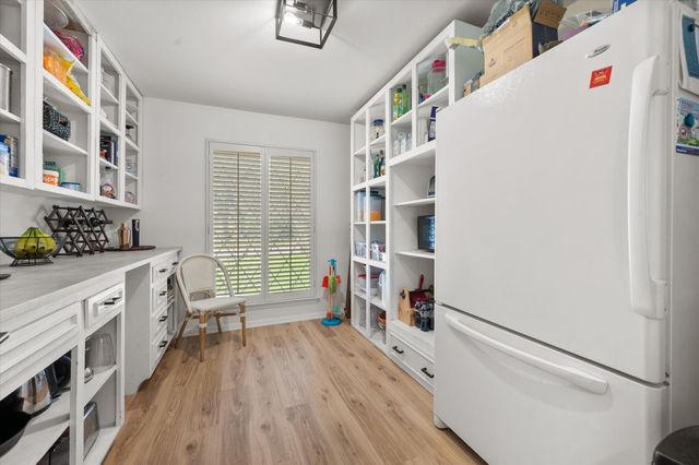 1809 Hillvalley Drive, Arlington, TX 76013