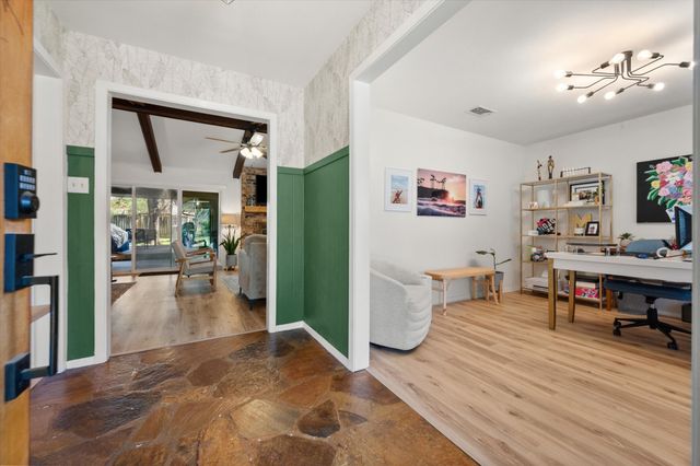 1809 Hillvalley Drive, Arlington, TX 76013