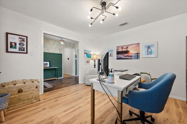 1809 Hillvalley Drive, Arlington, TX 76013