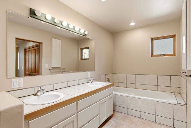 2732 Pradera Court, Santa Fe, NM 87505