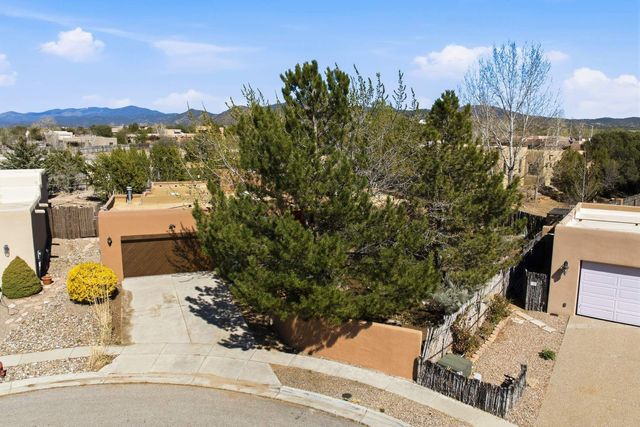 2732 Pradera Court, Santa Fe, NM 87505
