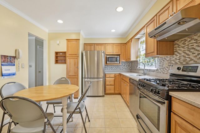 32 Harmony Road, Spring Valley, NY 10977