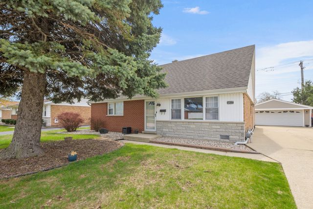 6937 Stanford Drive, Bridgeview, IL 60455