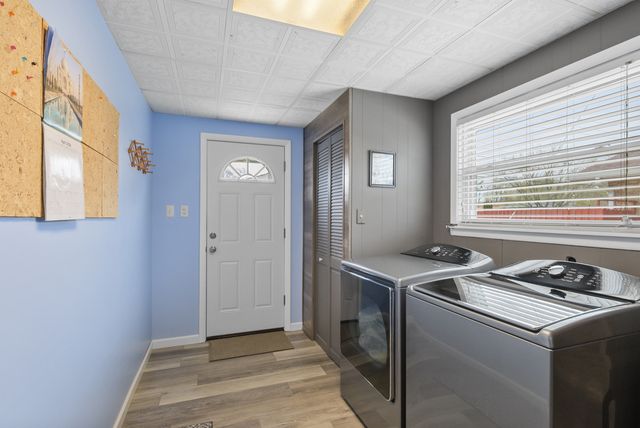 6937 Stanford Drive, Bridgeview, IL 60455