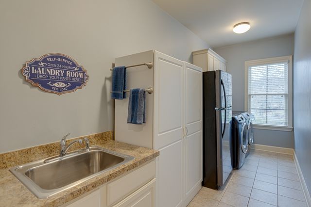 219 King Arthur Cir, Franklin, TN 37067