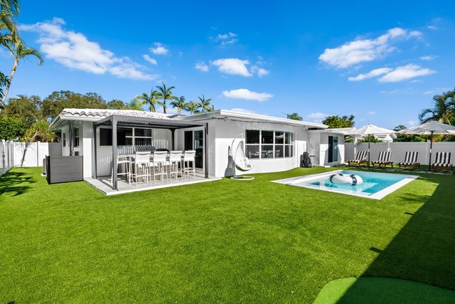698 W Camino, Boca Raton, FL 33486
