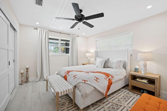 698 W Camino, Boca Raton, FL 33486