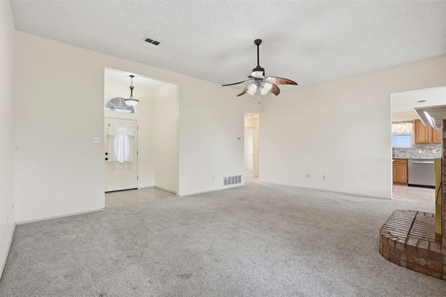 1025 Matthew Street, Burleson, TX 76028