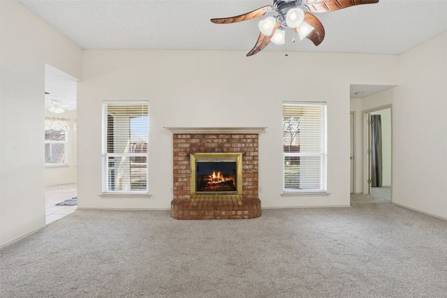 1025 Matthew Street, Burleson, TX 76028