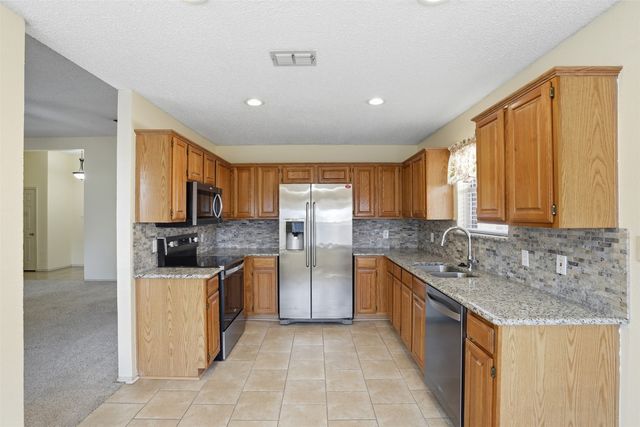 1025 Matthew Street, Burleson, TX 76028