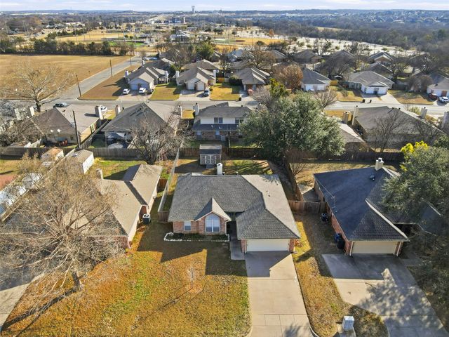 1025 Matthew Street, Burleson, TX 76028