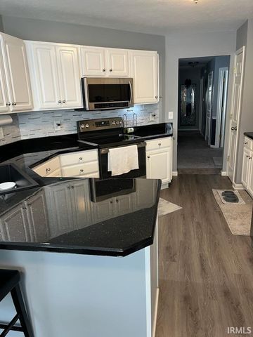 5512 Zappia Drive, Mishawaka, IN 46545