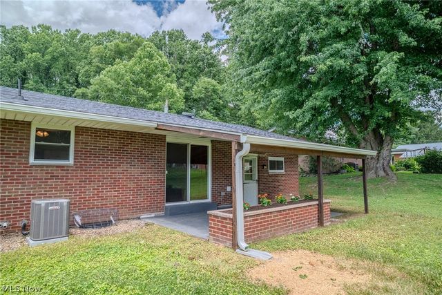 104 Randolph Road, Marietta, OH 45750