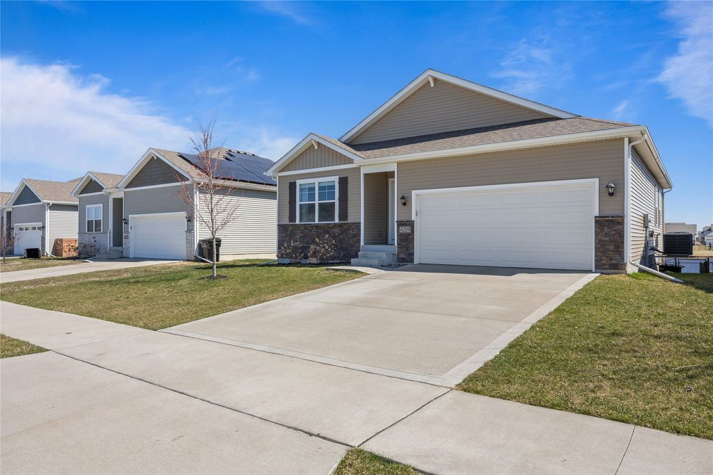 4209 NW Linwood Drive, Ankeny, IA 50023