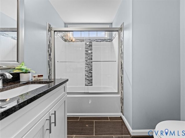 8025 Hillcreek Dr, Midlothian, VA 23112