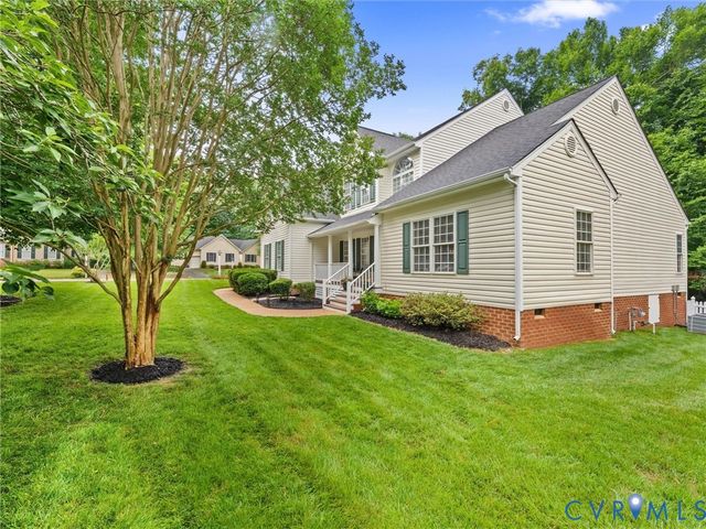 8025 Hillcreek Dr, Midlothian, VA 23112
