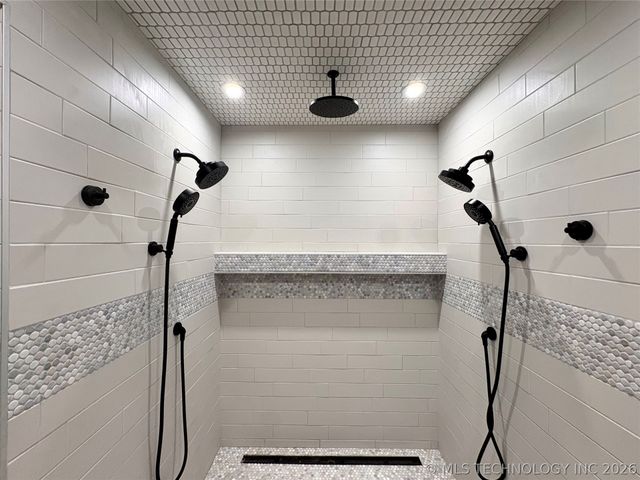 1009 McLish, Ardmore, OK 73401