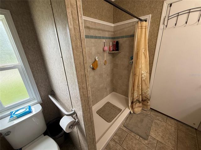5105 WOOD STREET, Zephyrhills, FL 33542