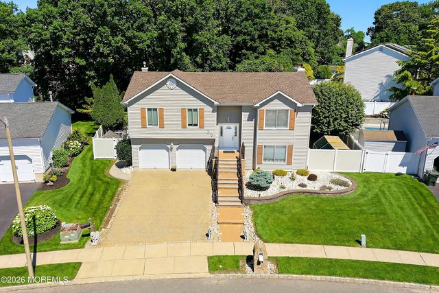 34 Bronia Street, Howell, NJ 07731