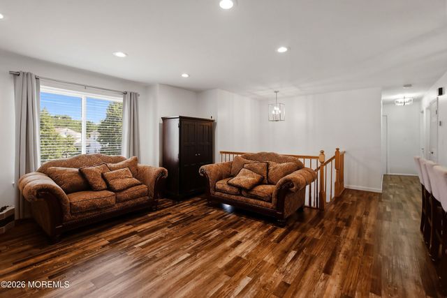 34 Bronia Street, Howell, NJ 07731