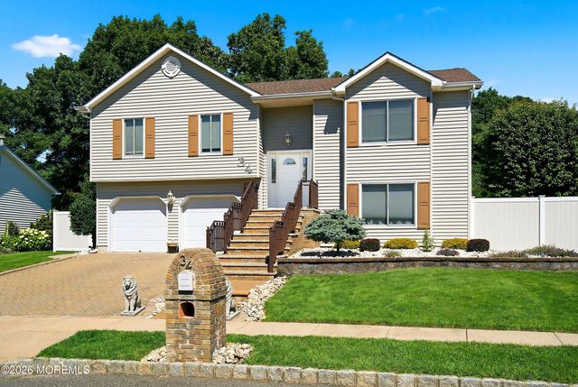 34 Bronia Street, Howell, NJ 07731