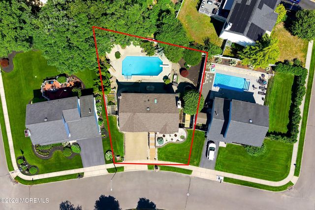 34 Bronia Street, Howell, NJ 07731