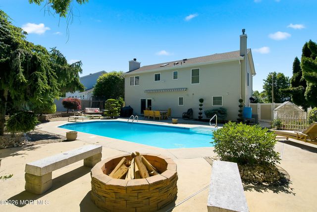 34 Bronia Street, Howell, NJ 07731