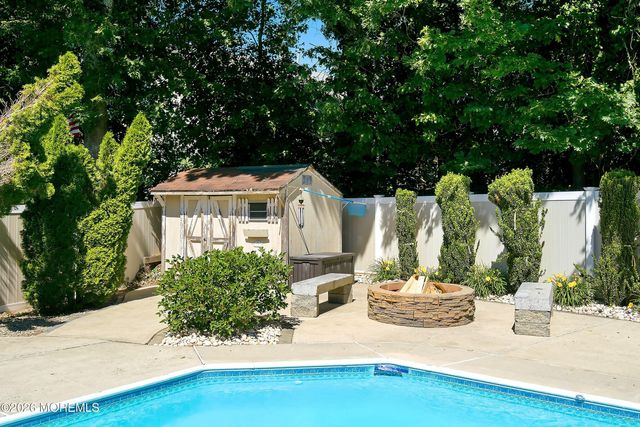 34 Bronia Street, Howell, NJ 07731