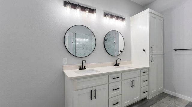 915 E 11th Avenue, Corsicana, TX 75110