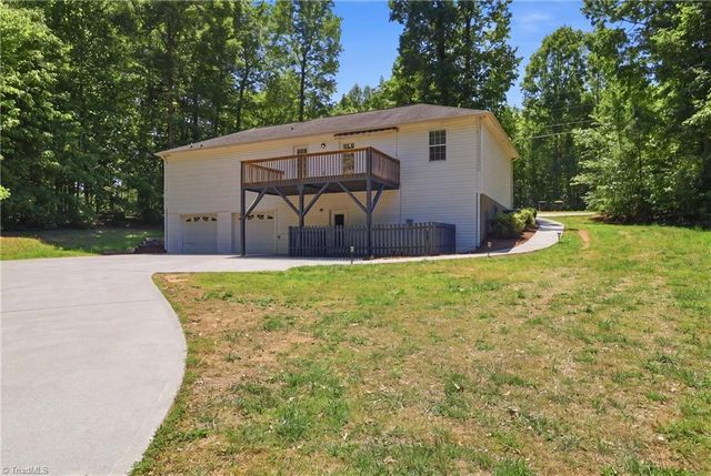 148 Pinta Court, Thomasville, NC 27360