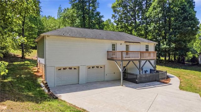148 Pinta Court, Thomasville, NC 27360