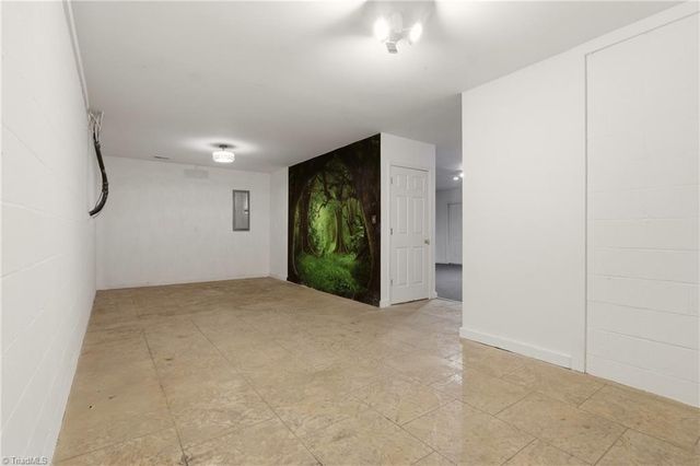 148 Pinta Court, Thomasville, NC 27360
