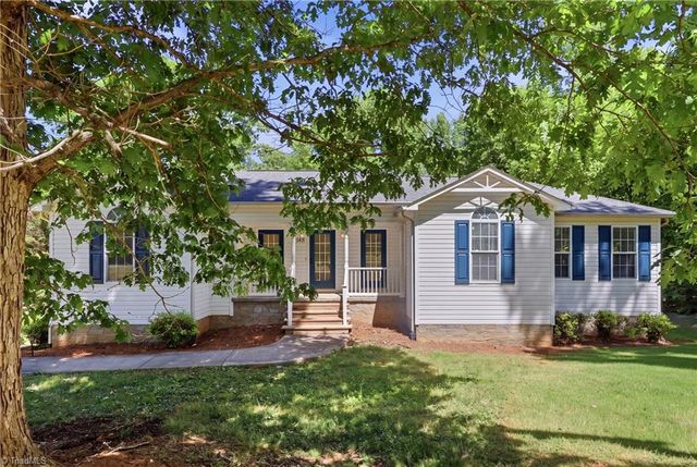 148 Pinta Court, Thomasville, NC 27360