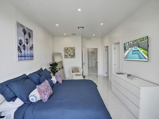 2514 NE 21ST Street A, Fort Lauderdale, FL 33305