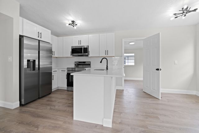 2415 Lewis, West Palm Beach, FL 33415