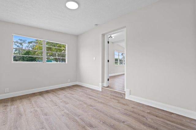 2415 Lewis, West Palm Beach, FL 33415