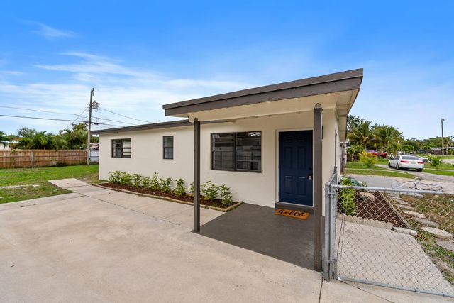 2415 Lewis, West Palm Beach, FL 33415