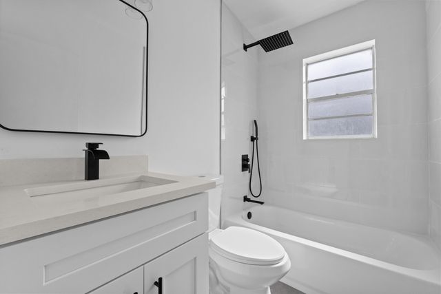 2415 Lewis, West Palm Beach, FL 33415